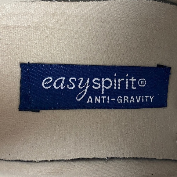Easy Spirit Anti-Gravity Walking Shoes - Picture 10 of 11
